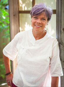 Qigong instructor